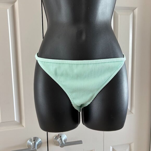 NWT ROXY Bikini bottom size M - Picture 1 of 9